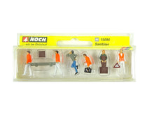 Laden Sie das Bild in den Galerie-Viewer, Modellbahn Figuren 6 verschiedene Sanitäter, Noch H015094 neu, OVP