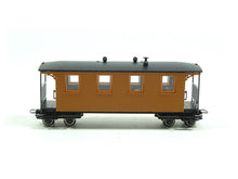 Laden Sie das Bild in den Galerie-Viewer, Feldbahn Personenwagen Waldbahn braun, Roco H0e 34064 neu OVP