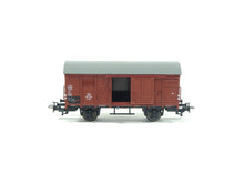 Laden Sie das Bild in den Galerie-Viewer, Modelleisenbahn Güterwagen gedeckt DB braun, Märklin aus 29074 neu
