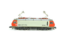 Laden Sie das Bild in den Galerie-Viewer, Märklin Z Elektrolokomotive Re 4/4 SSB 8823 OVP- Bastler!

