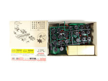 Laden Sie das Bild in den Galerie-Viewer, Kibri H0 Bausatz Mercedes Benz mit Scheuerle Auflieger 10090 OVP
