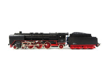 Laden Sie das Bild in den Galerie-Viewer, Trix Express H0 Schlepptender-Dampflok BR 01 DR 53 2222 00 OVP
