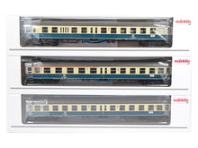 Laden Sie das Bild in den Galerie-Viewer, Märklin H0 Personenwagen Set beleuchtet mfx 43127 43167 43337 neu, OVP
