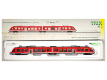 Laden Sie das Bild in den Galerie-Viewer, Trix H0 Nahverkehrs-Dieseltriebwagen BR 648.2 (LINT 41) DB digital 22211 OVP
