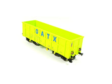 Laden Sie das Bild in den Galerie-Viewer, NME H0 Offener Güterwagen Eamnos 11,3 m GATX Zugschlussbel neongrün 545691 DC neu OVP

