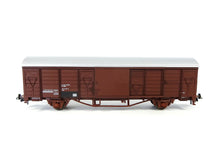 Laden Sie das Bild in den Galerie-Viewer, Roco H0 Gedeckter Güterwagen Gbs ÖBB 46415 OVP
