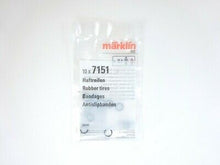 Laden Sie das Bild in den Galerie-Viewer, Ersatzteil Lokomotiven Haftreifen, 30 Stück , 3 x Märklin H0 7151 neu, OVP
