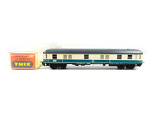 Laden Sie das Bild in den Galerie-Viewer, Trix Express H0 Gepäckwagen 53 3352 00 OVP
