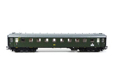 Laden Sie das Bild in den Galerie-Viewer, Märklin H0 Schnellzugwagen zur Dampflok BR 19.0 "Sachsenstolz" 42522 neu OVP
