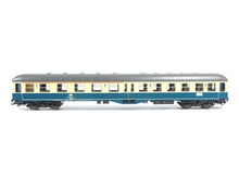 Laden Sie das Bild in den Galerie-Viewer, Märklin H0 Eilzugwagen Mitteleinstiegswagen DB beleuchtet 1./2. Kl. 43127 neu OVP
