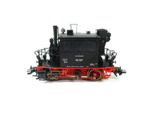 Laden Sie das Bild in den Galerie-Viewer, Märklin H0 Dampflok BR 98.3 "Glaskasten" „Spalter Bockl“ MHI aus 26619 neu
