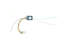 Laden Sie das Bild in den Galerie-Viewer, ESU H0 digital Decoder LokPilot 5 DCC NEM652 8 pin 59620 neu OVP

