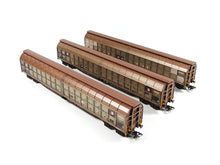 Laden Sie das Bild in den Galerie-Viewer, Märklin H0 Schiebewandwagen-Set Habbins 354 DB Cargo gealtert 48067 neu OVP
