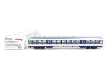 Laden Sie das Bild in den Galerie-Viewer, Märklin H0 Personenwagen 2. Klasse TRI 43827 neu OVP
