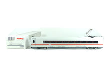 Laden Sie das Bild in den Galerie-Viewer, Märklin H0 Personenwagen Mittelwagen zum Modell des ICE 3 43737 OVP
