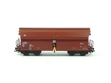 Laden Sie das Bild in den Galerie-Viewer, Güterwagen Schwenkdachwagen Display Tals DB 24 Stück, Märklin H0 00730 neu OVP
