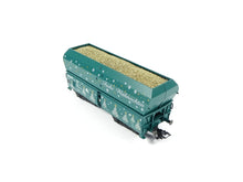 Laden Sie das Bild in den Galerie-Viewer, Märklin H0 Weihnachtswagen 2025 Selbstentladewagen 48425 neu OVP
