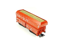 Laden Sie das Bild in den Galerie-Viewer, Märklin H0 Weihnachtswagen 2026 Selbstentladewagen Fad 155  48426 neu OVP
