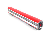 Laden Sie das Bild in den Galerie-Viewer, Märklin H0 Personenwagen Reisezugwagen Bmz 2. Kl ÖBB 42747 neu OVP
