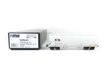 Laden Sie das Bild in den Galerie-Viewer, NME H0 Getreidewagen Tagnpps 95m³ ATIR weiß 509645 DC  neu OVP
