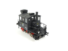 Laden Sie das Bild in den Galerie-Viewer, Roco H0 Dampflokomotive BR 688.01 Glaskasten 43258 OVP - Bastler
