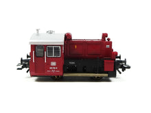 Laden Sie das Bild in den Galerie-Viewer, Trix H0 Diesellokomotive BR 323 (Köf II) DB digital sound 22308 OVP
