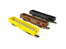 Laden Sie das Bild in den Galerie-Viewer, Märklin Z USA-Güterwagen-Set 3-teilig MHI 8206 OVP

