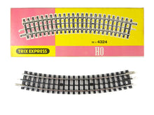 Laden Sie das Bild in den Galerie-Viewer, Trix Express H0 10x Gleis gebogen R2 24° 4324 OVP
