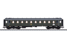 Laden Sie das Bild in den Galerie-Viewer, Märklin H0 Schnellzugwagen zur Dampflok BR 19.0 "Sachsenstolz" 42522 neu OVP
