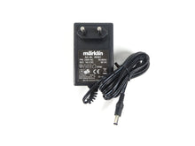 Laden Sie das Bild in den Galerie-Viewer, Märklin Schaltnetzteil 36 VA, 230 Volt 66361 neu OVP

