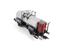 Laden Sie das Bild in den Galerie-Viewer, Fleischmann H0 Kesselwagen der „Eisenbahnwagen-Leihgesellschaft m.b.H“ DRG 5437 AC OVP
