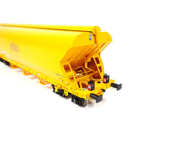 Laden Sie das Bild in den Galerie-Viewer, NME H0 Getreidewagen Tagnpps 101m³ NACCO mit Zugschlussbel. DE digital 511691 DC neu OVP
