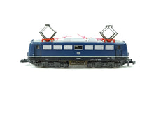 Laden Sie das Bild in den Galerie-Viewer, Märklin Z Elektrolokomotive BR 110 DB 8839 OVP- Bastler!
