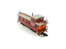 Laden Sie das Bild in den Galerie-Viewer, Märklin Z Güterzugbegleitwagen USA, Caboose der Southern Pacific 8640 OVP
