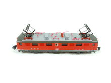Laden Sie das Bild in den Galerie-Viewer, Märklin Z Elektrolokomotive Ae 6/6 der SBB rot 8849 OVP- Bastler!
