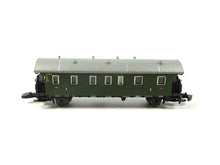 Laden Sie das Bild in den Galerie-Viewer, Märklin Z Einheitspersonenwagen BCi Donnerbüchse DB 87501 OVP
