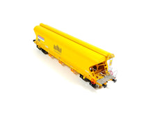 Laden Sie das Bild in den Galerie-Viewer, NME H0 Getreidewagen Tagnpps 101m³ NACCO mit Zugschlussbel. DE digital 511619 DC neu OVP
