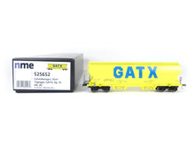 Laden Sie das Bild in den Galerie-Viewer, NME H0 Getreidewagen Tagnpps 95m³ GATX neongrün 525652 AC neu OVP
