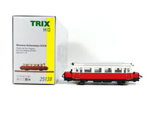 Laden Sie das Bild in den Galerie-Viewer, Trix H0 Dieseltriebwagen Cvt-34 „Wismarer Schienenbus“ 25138 neu OVP
