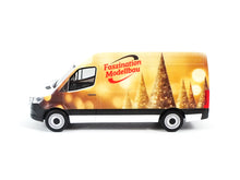 Laden Sie das Bild in den Galerie-Viewer, Herpa H0 MB Sprinter &#39;18 &quot;Faszination Modellbau Friedrichshafen 2025&quot; 959254 neu OVP
