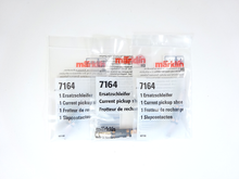 Laden Sie das Bild in den Galerie-Viewer, Märklin H0 Ersatzteil Schleifer Ersatzschleifer 3 x 7164 neu OVP
