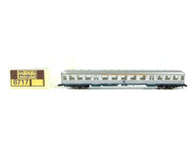 Laden Sie das Bild in den Galerie-Viewer, Märklin Z Nahverkehrswagen 1./2.Kl Silberling DB Variante 2 8717 OVP
