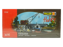 Laden Sie das Bild in den Galerie-Viewer, Faller H0 Modellbahn Bausatz Portalkran 131262 neu OVP
