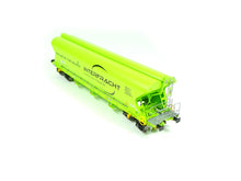 Laden Sie das Bild in den Galerie-Viewer, NME H0 Getreidewagen INTERFRACHT neongrün Tagnpps 515665 AC neu OVP
