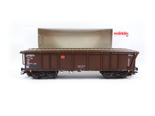 Laden Sie das Bild in den Galerie-Viewer, Märklin H0 Güterwagen Rolldachwagen DB AG gealtert mhi aus 46915 neu OVP
