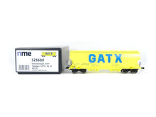 Laden Sie das Bild in den Galerie-Viewer, NME H0 Getreidewagen Tagnpps 95m³ GATX neongrün 525600 DC neu OVP
