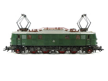 Laden Sie das Bild in den Galerie-Viewer, Märklin H0 Elektrolokomotive BR 1118 ÖBB grün 3369 OVP
