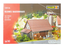 Laden Sie das Bild in den Galerie-Viewer, Faller H0 Bausatz Kleines Bauernhaus, 130536 OVP
