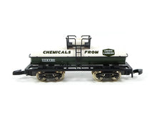 Laden Sie das Bild in den Galerie-Viewer, Märklin Z US-Güterwagen Tank Car UNION CARBIDE 8676 OVP
