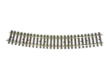 Laden Sie das Bild in den Galerie-Viewer, Märklin Spur 1 Gebogenes Gleis Radius 1.394 mm (H1041-2) 59073 neu
